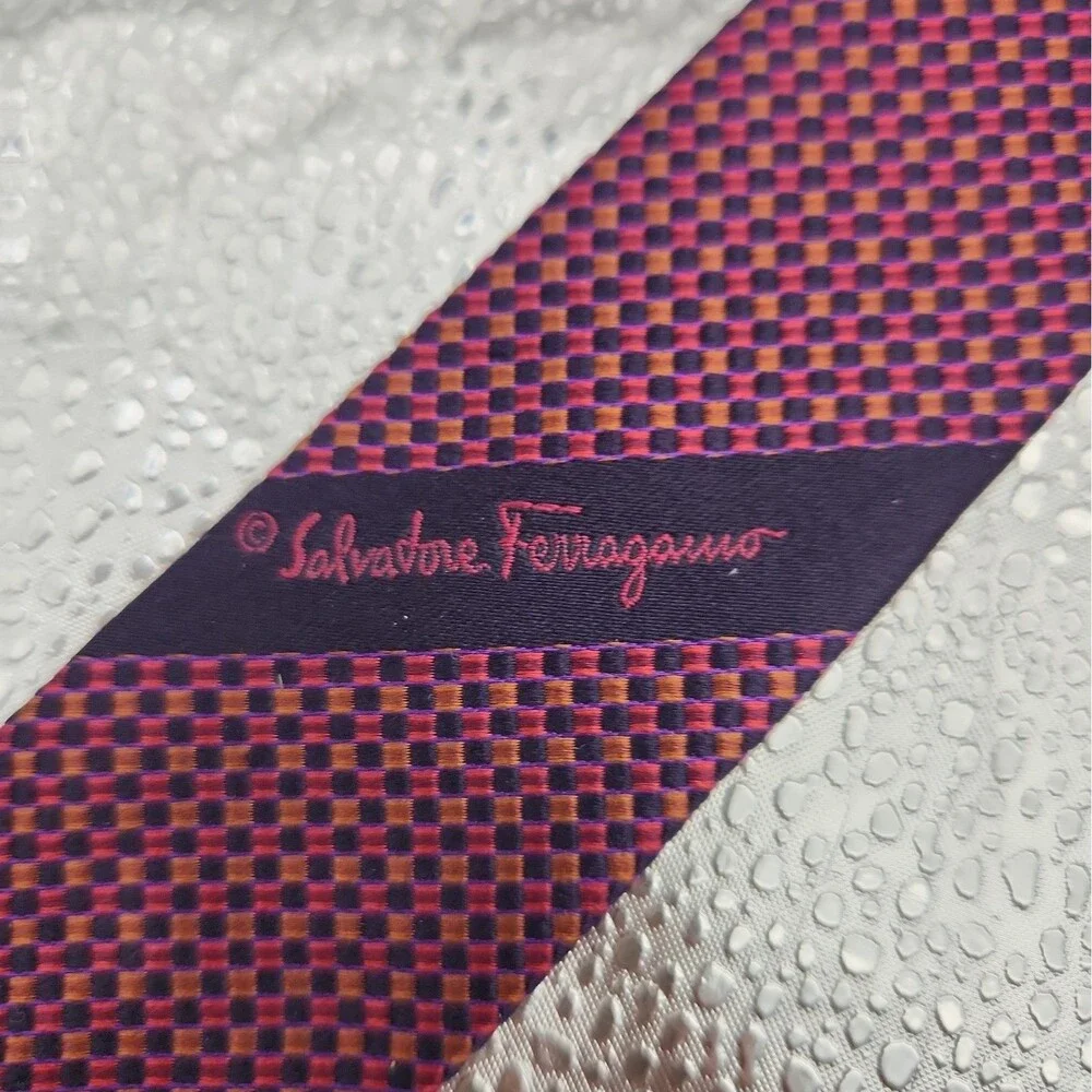 Tie Salvatore Ferragamo Burgundy Basket Weave 100% Silk Necktie Italy Vintage